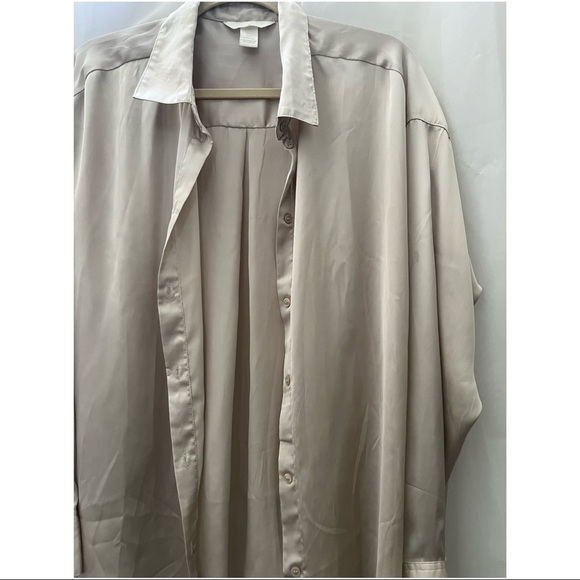 Silk button down - H&M - Picture 2 of 2